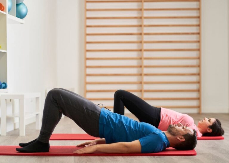 Pelvic Tilt: Menguatkan otot perut dan belakang bawah. | Regenesis Physio