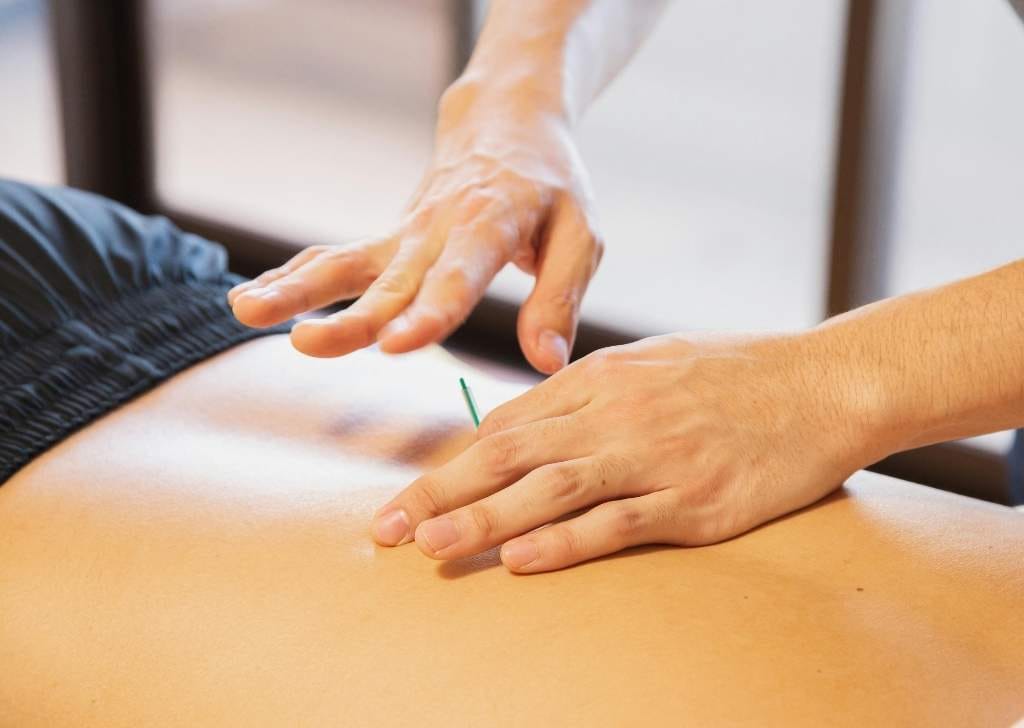 At Regenesis Physiotherapy in Subang Jaya, this technique is often integrated with physical therapy for lower back pain for faster and longer-lasting relief.
